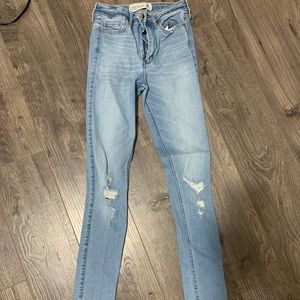 Abercrombie high rise skinny jeans size 25